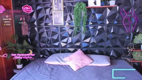 apprilfoxx online show from November 29, 4:33 pm