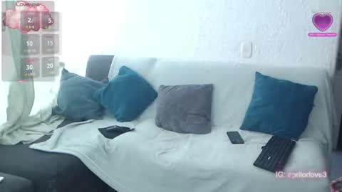 Snapshot of apriil_3 chatting on September 23, 2:26 pm Abril Freelance Model online show from September 23, 2:26 pm