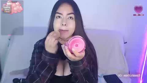 Snapshot of apriil_3 chatting on September 16, 3:42 pm Abril Freelance Model online show from September 16, 3:42 pm