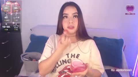 Snapshot of apriil_3 chatting on September 12, 3:51 am Abril Freelance Model online show from September 12, 3:51 am