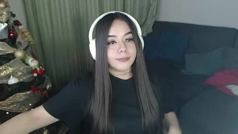 Abril Freelance Model online show from November 11, 8:33 am