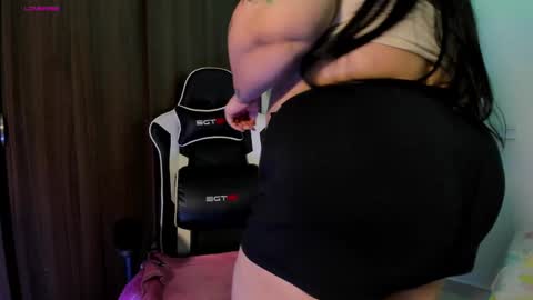 Snapshot of apriilpeach_ chatting on September 25, 10:51 pm Maria online show from September 25, 10:51 pm
