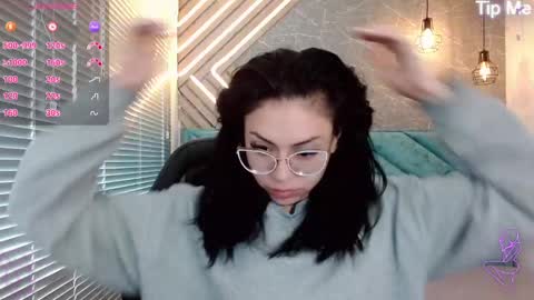 Snapshot of april_dumont chatting on February 18, 12:28 pm April online show from February 18, 12:28 pm