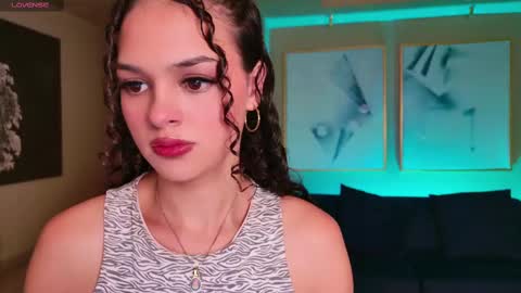 Snapshot of aprilrhodes_ chatting on March 9, 11:25 pm April Rhodes online show from March 9, 11:25 pm