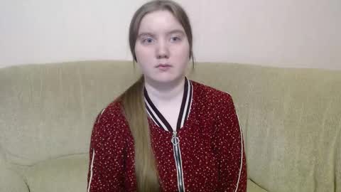 Josefin online show from February 27, 1:00 pm