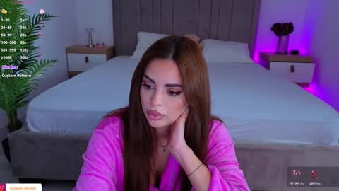 IsaBella online show from December 2, 9:44 am