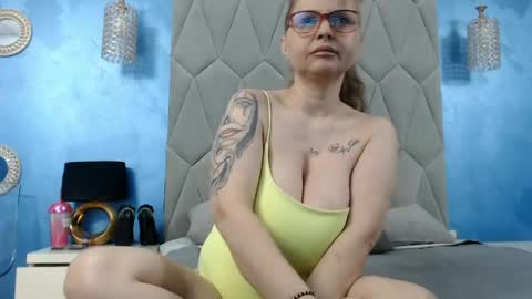 aretialisya online show from April 17, 5:09 am