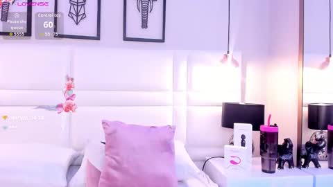 ari_lynn_ online show from October 17, 7:11 am