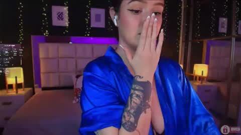 Ari  online show from June 19, 4:10 pm