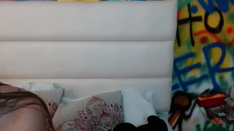 aria online show from November 24, 11:45 am