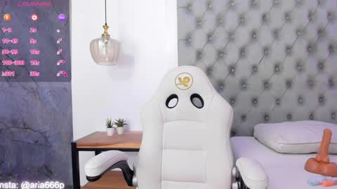 aria online show from September 25, 12:59 pm