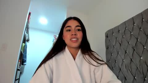 Aria Montgomery online show from December 20, 9:50 pm