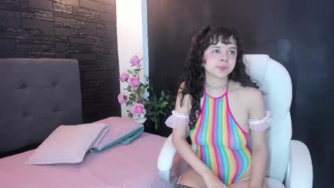Snapshot of ariamoonlight chatting on February 20, 11:31 am online show from February 20, 11:31 am