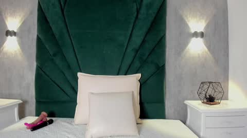 ARIANA online show from December 24, 11:38 am