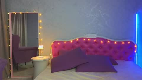 Snapshot of ariana_petite chatting on January 26, 11:50 pm Ariana online show from January 26, 11:50 pm