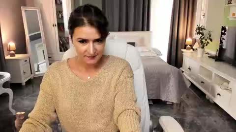 Snapshot of arianasage_ chatting on October 2, 10:53 am Ana online show from October 2, 10:53 am