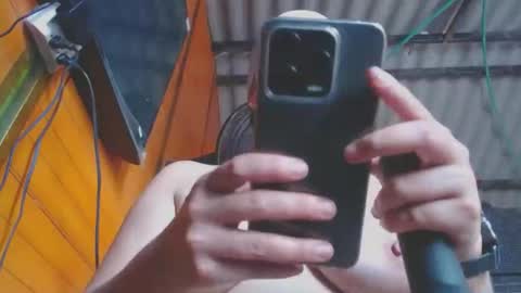 ARIANA online show from November 3, 7:40 pm