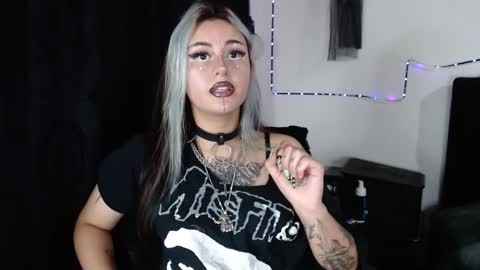 help me 100 hands up my OF is Free  online show from October 28, 10:14 pm