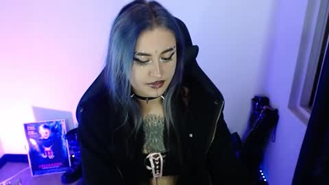 help me 100 hands up my OF is Free  online show from March 24, 10:37 pm