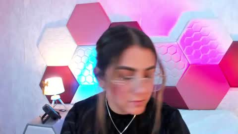 aria online show from June 23, 5:22 pm