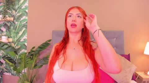 ariarusso_ online show from April 5, 12:59 pm
