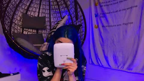 Aria online show from April 4, 8:40 pm