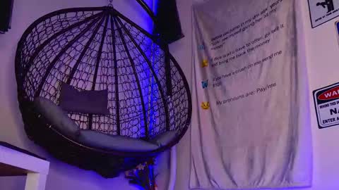 Aria online show from February 24, 9:24 pm