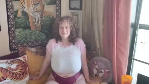 Arielle Ari online show from March 13, 7:48 pm