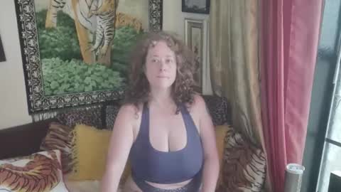 Arielle Ari online show from March 6, 8:15 pm