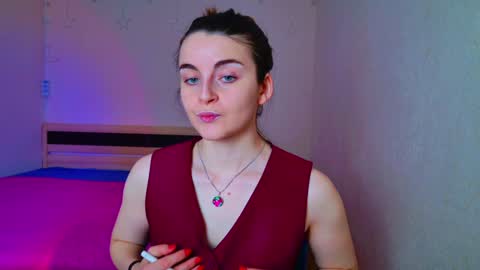 Snapshot of arielstonks_lovee chatting on December 5, 3:59 am arielstonks_lovee online show from December 5, 3:59 am