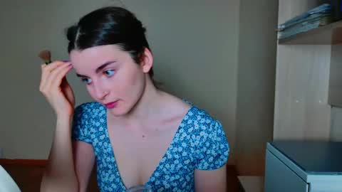 Snapshot of arielstonks_lovee chatting on February 9, 5:54 pm arielstonks_lovee online show from February 9, 5:54 pm