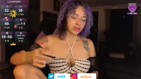 Snapshot of arikatorres chatting on October 10, 1:10 am Arin online show from October 10, 1:10 am
