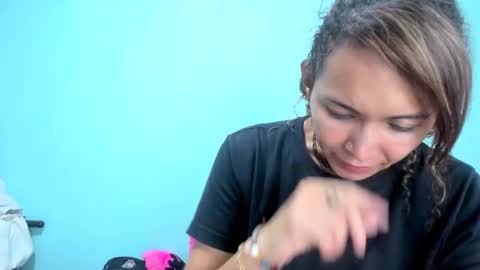 Snapshot of arisha_fox chatting on January 21, 8:11 pm Erik online show from January 21, 8:11 pm