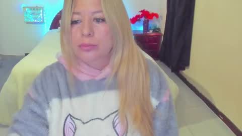 Snapshot of arisha_katy1 chatting on March 2, 11:52 am arisha_katy1 online show from March 2, 11:52 am