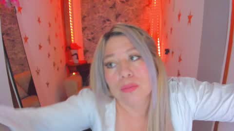 Snapshot of arisha_katy1 chatting on January 18, 12:24 am arisha_katy1 online show from January 18, 12:24 am