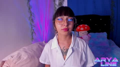 Snapshot of arya_line chatting on January 12, 1:42 am Arys online show from January 12, 1:42 am