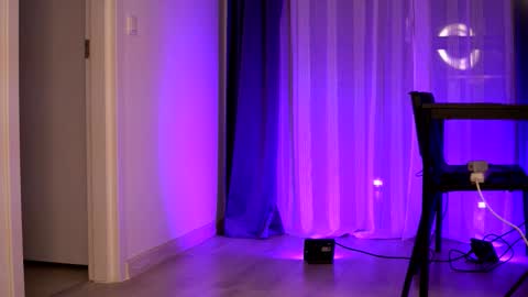 Lunaa  online show from October 31, 7:40 pm