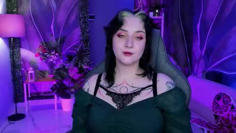 AshleyAshe  online show from October 9, 11:20 pm