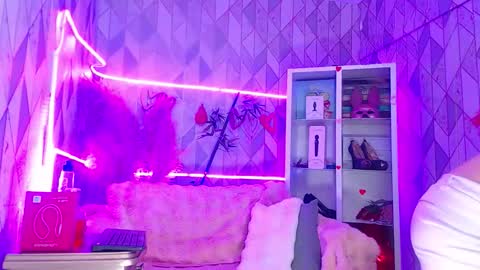 Ashey online show from October 18, 10:18 am