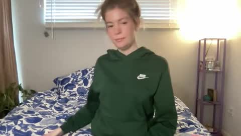 Ashlee online show from February 20, 4:30 pm