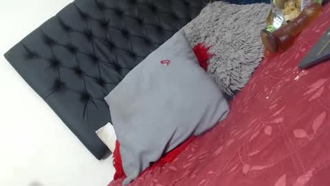 ashleey_thompson online show from January 17, 11:45 pm