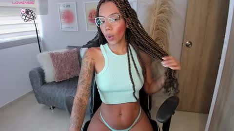 Snapshot of ashley_23a chatting on September 22, 6:39 pm A S H L E Y online show from September 22, 6:39 pm