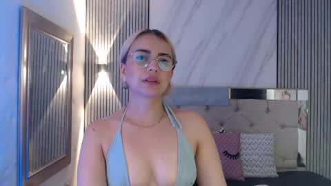 ashley__tylor online show from May 3, 7:50 pm