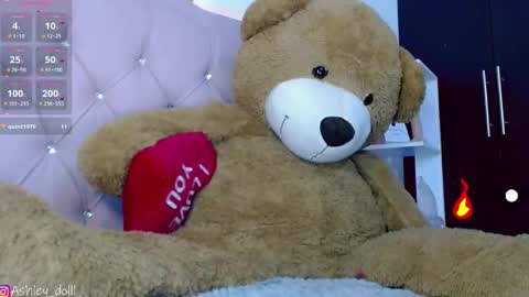 Snapshot of ashley_dolll chatting on September 24, 10:09 pm Ashley online show from September 24, 10:09 pm