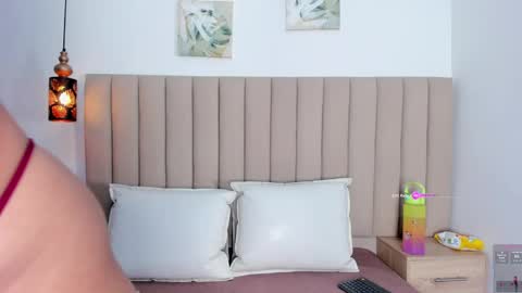 ashley_miller26 online show from June 2, 12:06 pm