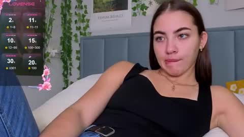 Ashle online show from December 4, 4:37 am