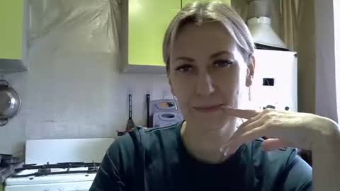 Snapshot of ashleyxhoney chatting on October 22, 10:42 am AshleyXHoney online show from October 22, 10:42 am