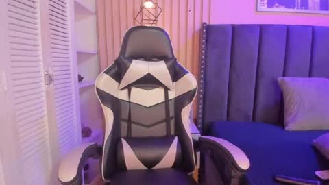 ashlye_miller_ online show from June 5, 7:53 pm