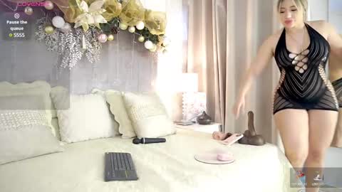 Snapshot of ashlye_stone chatting on December 15, 5:31 pm Paula Baleta online show from December 15, 5:31 pm
