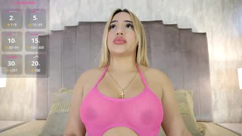Snapshot of ashlye_stone chatting on February 11, 8:20 pm Paula Baleta online show from February 11, 8:20 pm